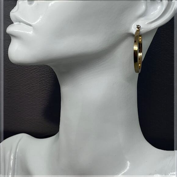 Elegant Light Gold Hoop Earrings – Classic Style, 1" x 1" - Picture 7 of 7